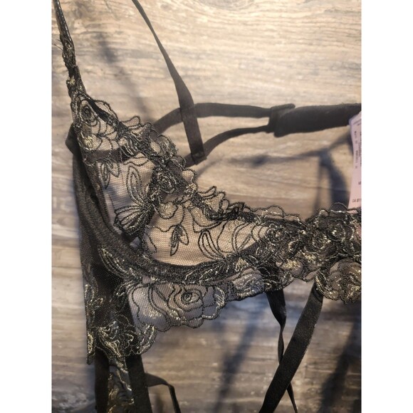 Victorias Secret  M Teddy Black Lace Lingerie Underwire One Piece NEW $119.95 - Picture 2 of 4